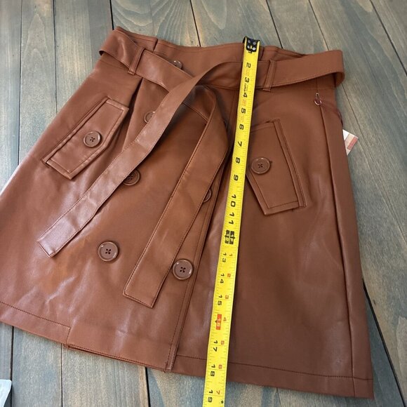 NWT Forever 21 Faux Leather Classic Heroine Collection Brown Skirt - Size M (X8) - Picture 8 of 8